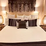 Kipos-Ss Residences